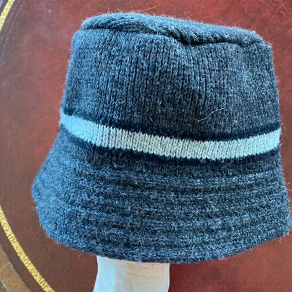 Men's Grey bucket winter hat 85% wool - Picture 2 of 6